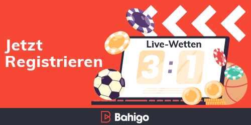 Laptop mit Live Wetten Anzeige Spielstand drei zu eins umgeben von Jetons und Fussball